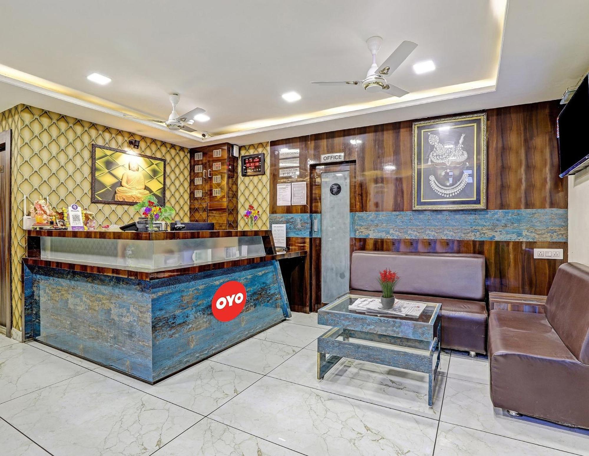 Collection O Hotel Raj Palace Vadodara Exterior foto