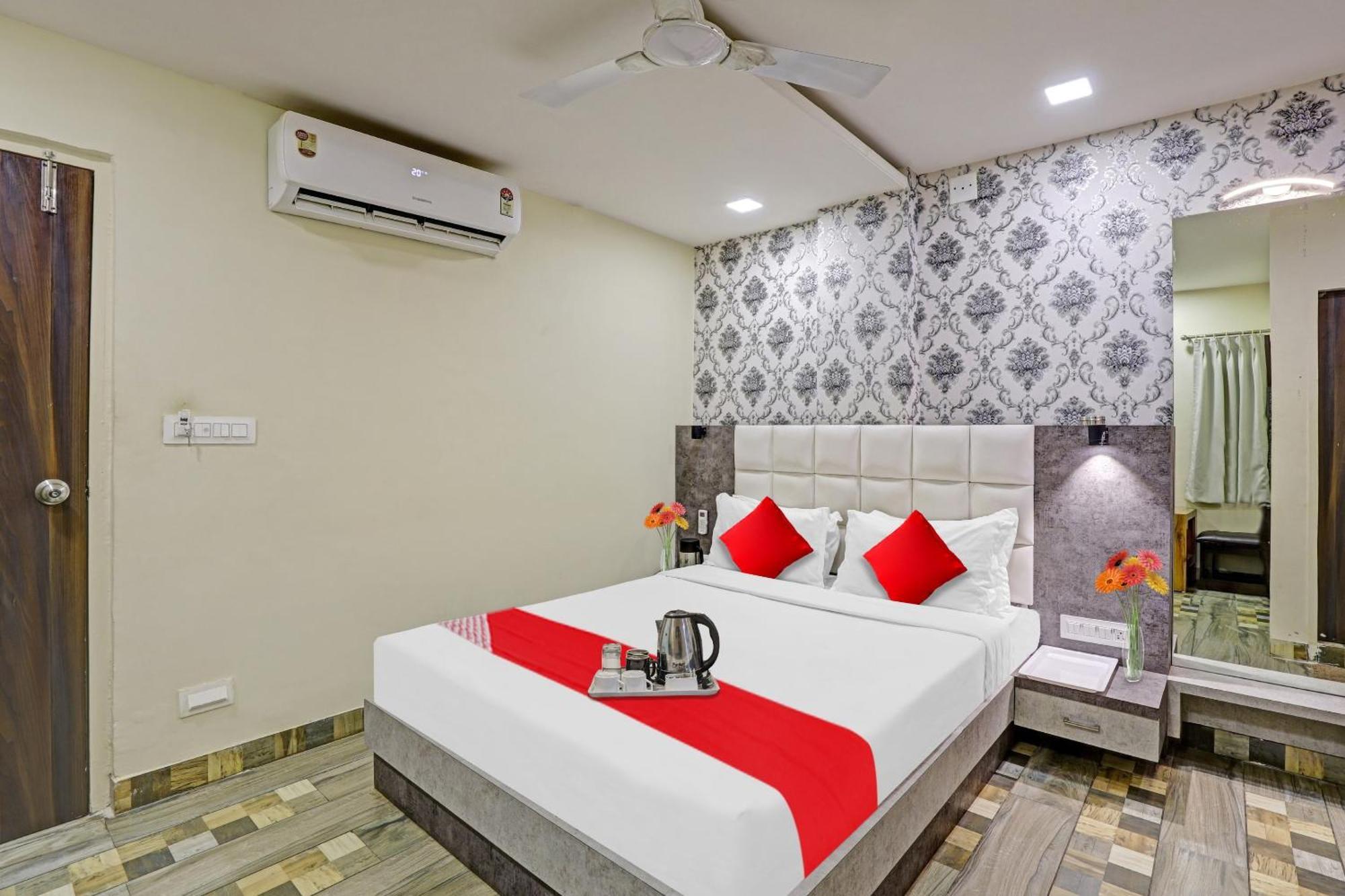 Collection O Hotel Raj Palace Vadodara Exterior foto