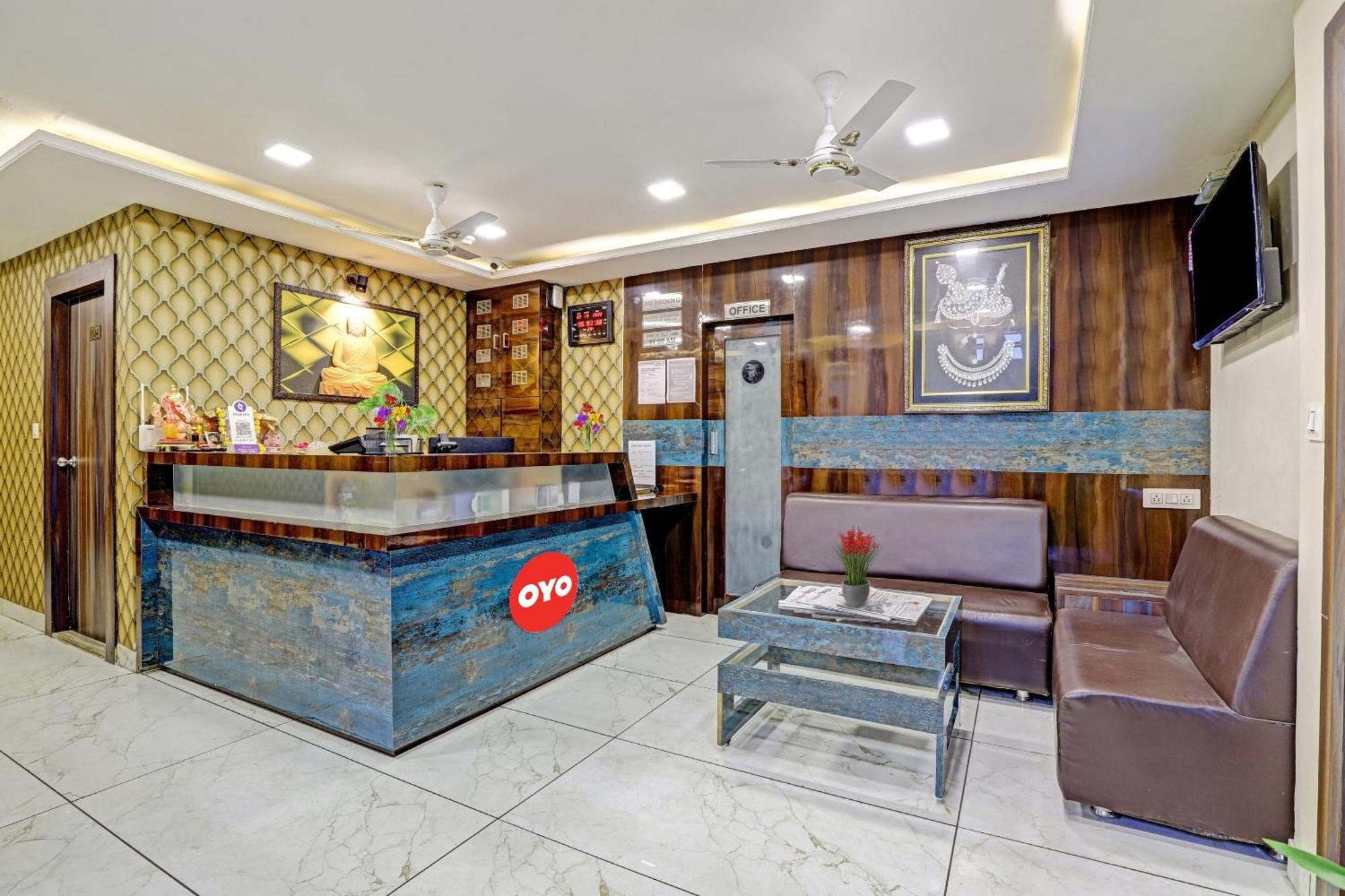 Collection O Hotel Raj Palace Vadodara Exterior foto